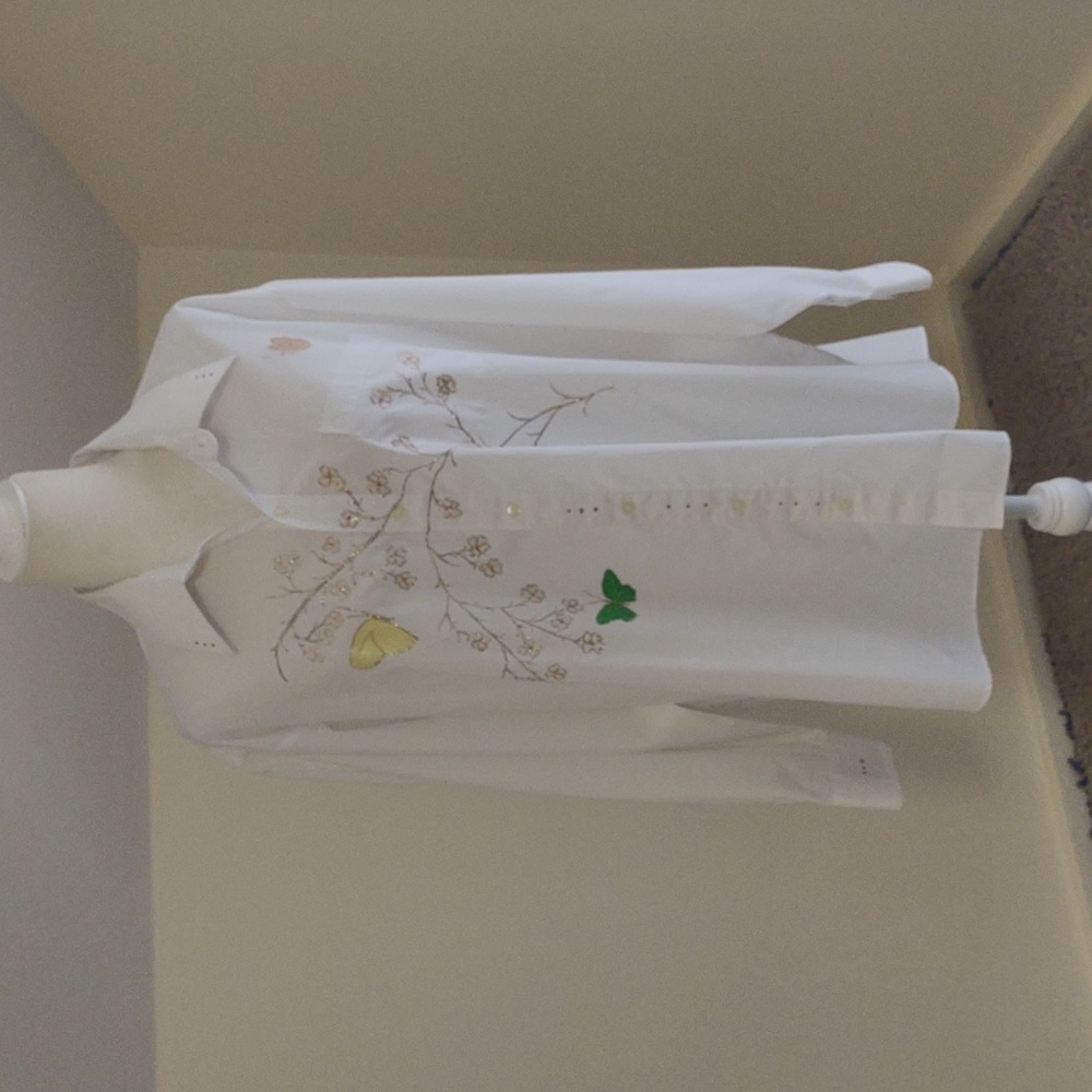 Omni II Ltd button shirt Butterflies Size 18/34/35 White Embellished Gli…